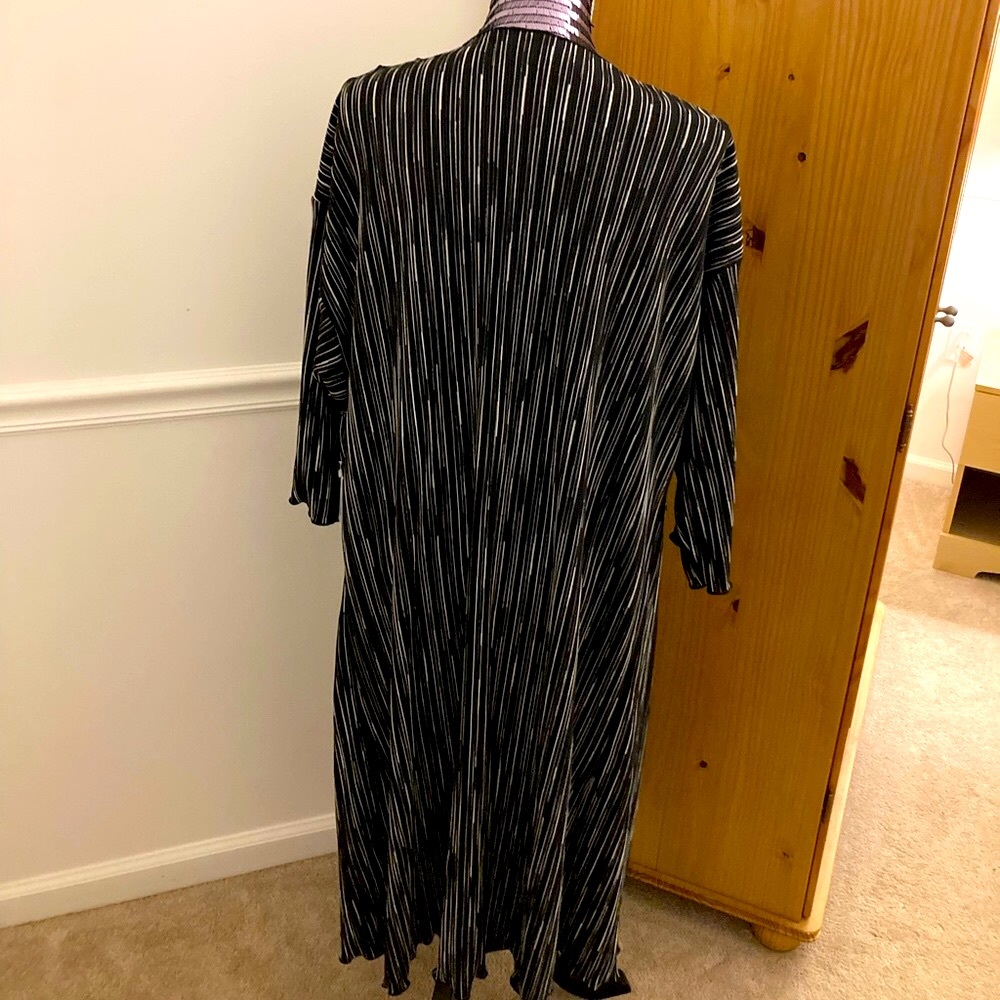 NWT Striped LulaRoe Shirley Kimono